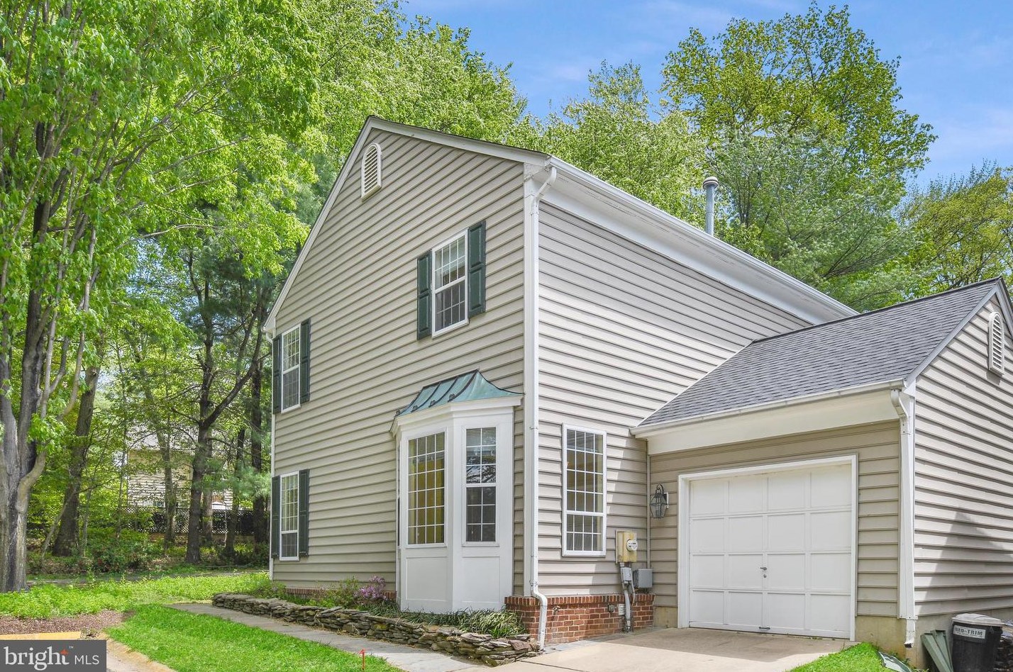 8700 Laurel Valley Ln, Gaithersburg, MD 20886-5666