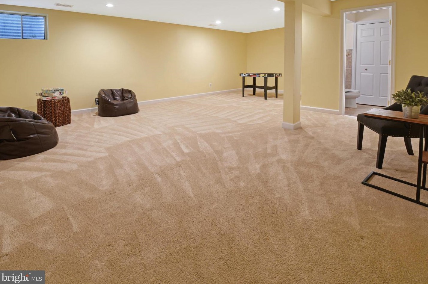 8700 Laurel Valley Ln, Gaithersburg MD  20886-5666 exterior