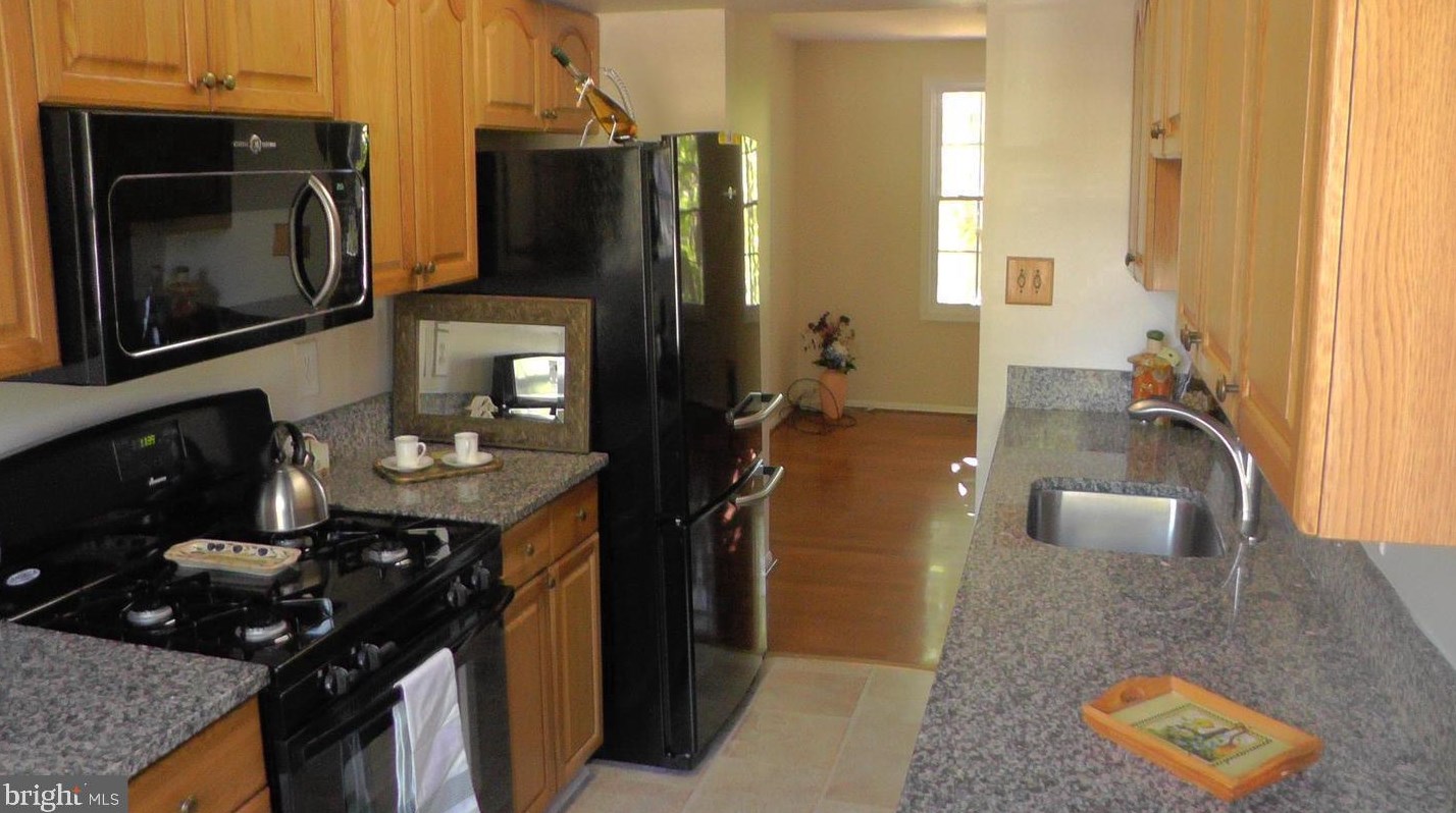 9145 Chesley Knoll Ct, Gaithersburg MD  20879-1639 exterior