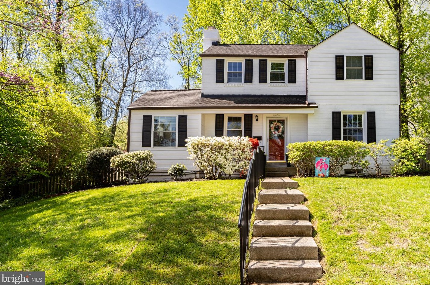 5608 Vernon Pl, Bethesda, MD 20817-6339