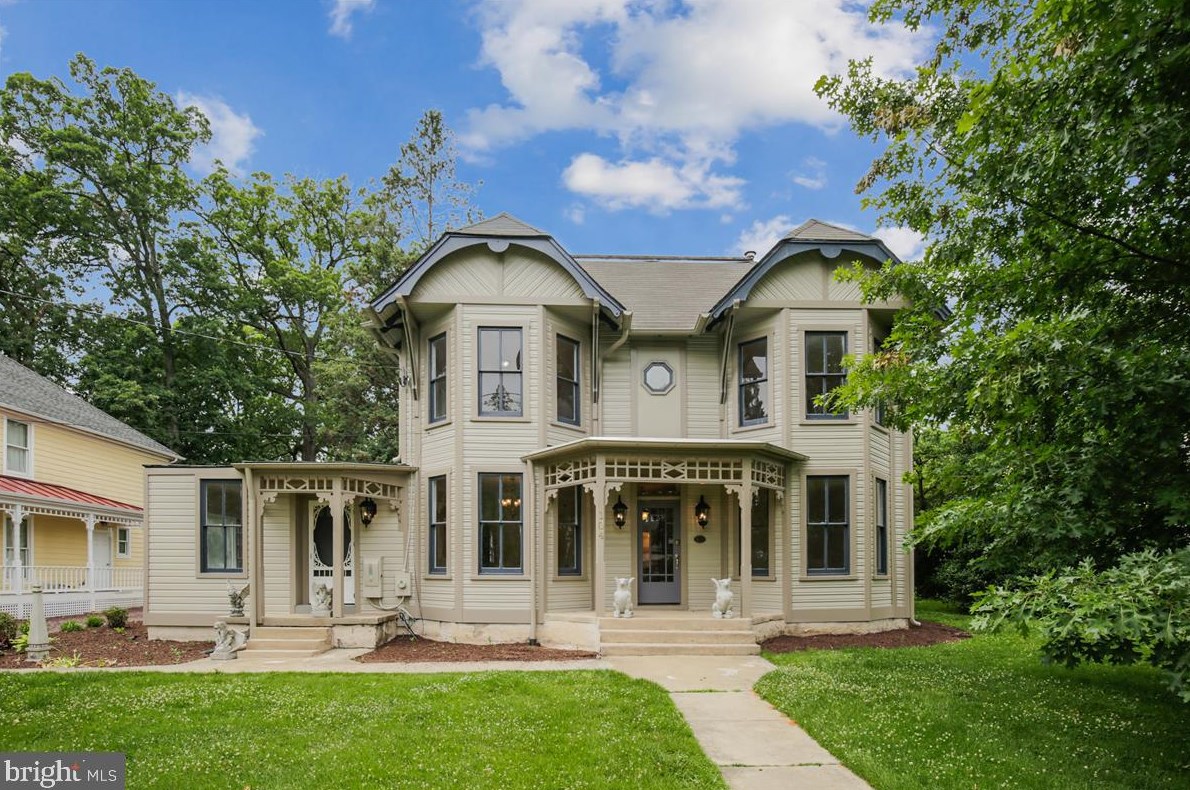 104 Chestnut St, Gaithersburg, MD 20877-2102