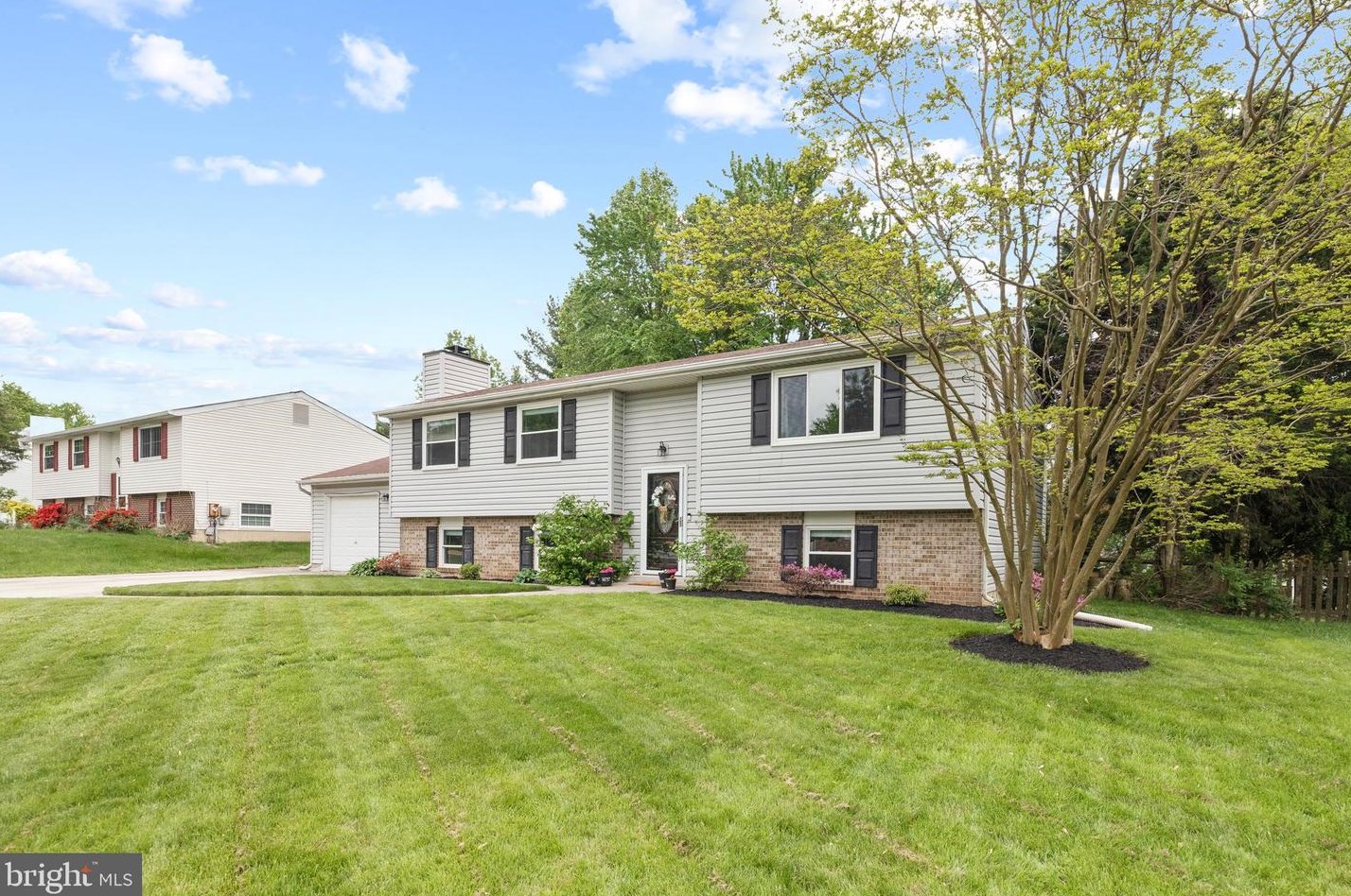 16737 Sioux Ln, Gaithersburg, MD 20878-2044