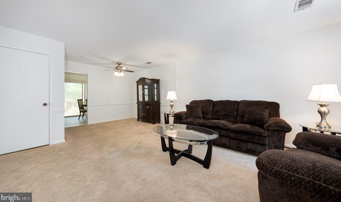 10815 Badger Dr, Gaithersburg, MD 20879-3118