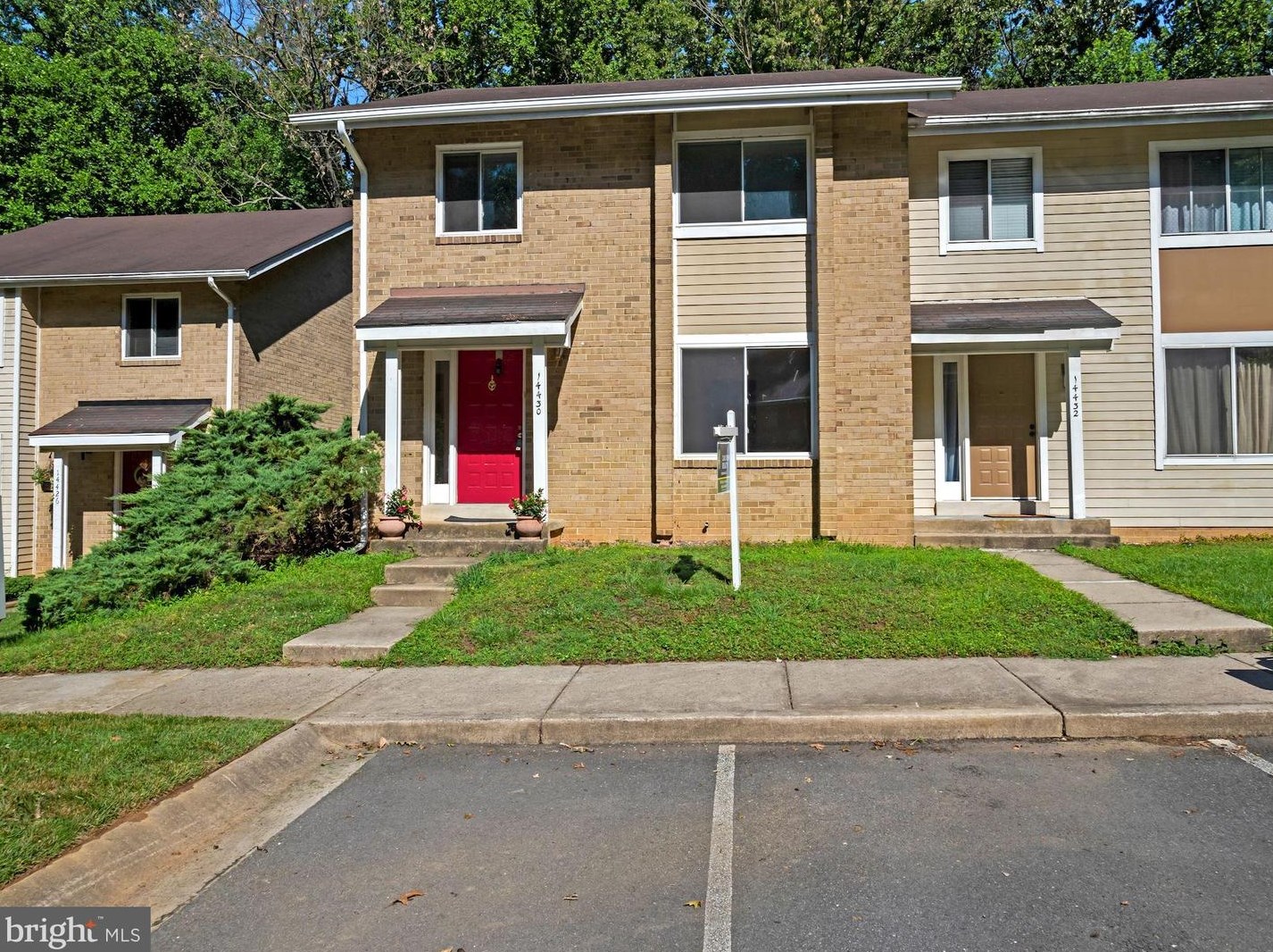 14430 Pebble Hill Ln, Gaithersburg, MD 20878-2459