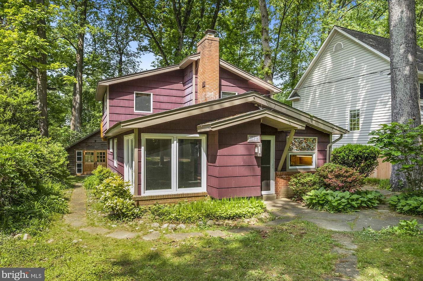 11304 Rokeby Ave, Garrett Park, MD 20896