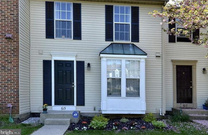 615 Coral Reef Dr, Gaithersburg, MD 20878