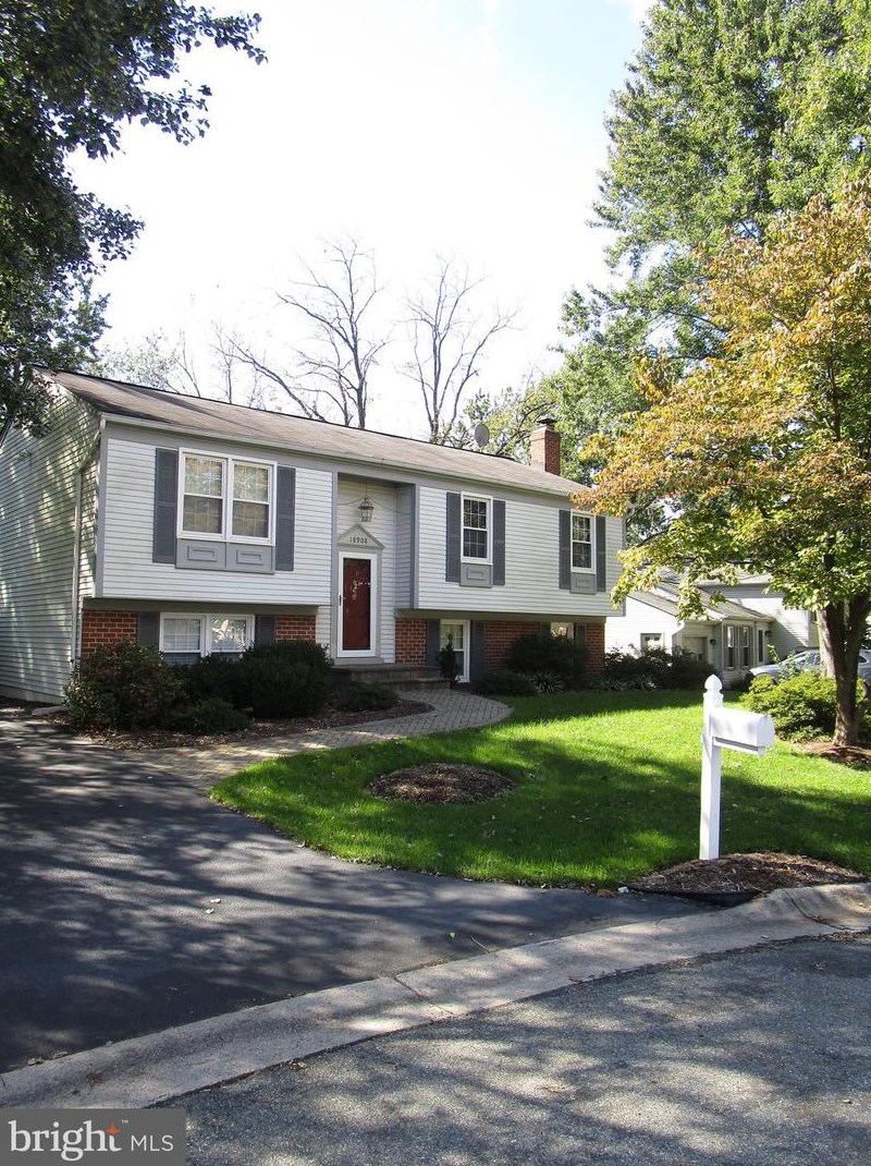 18908 Blue Heron Ln, Gaithersburg, MD 20879
