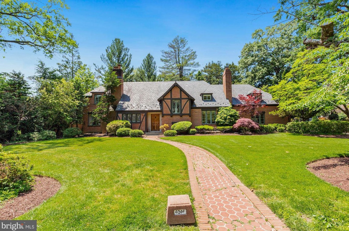 6208 Kennedy Dr, Chevy Chase, MD 20815-6508