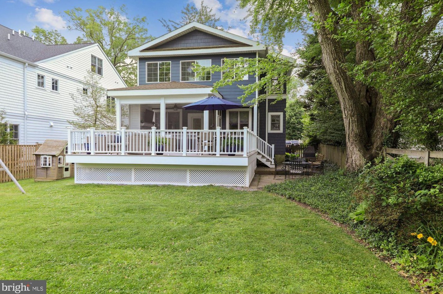3609 Spring St, Bethesda, MD 20815-4126