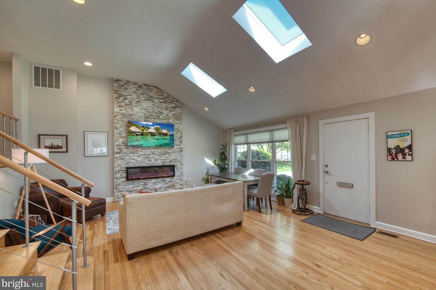 4522 Traymore St, Bethesda MD  20814-3965 exterior