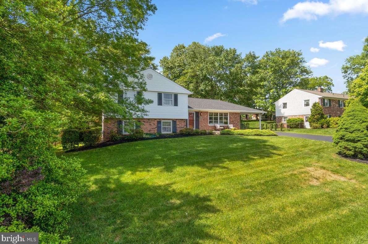 3604 Dellabrooke St, Olney, MD 20832-1029