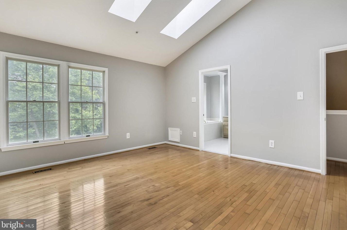 15817 Glacier Ct, Gaithersburg, MD 20878-3470