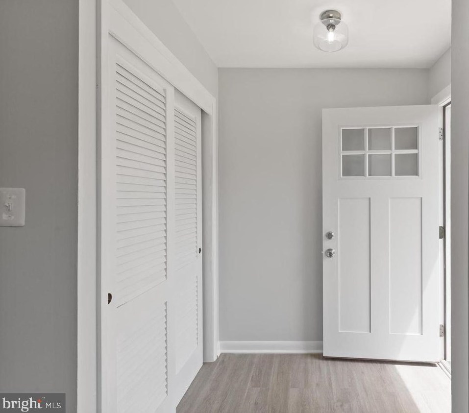 7555 Abbington Dr, Oxon Hill, MD 20745