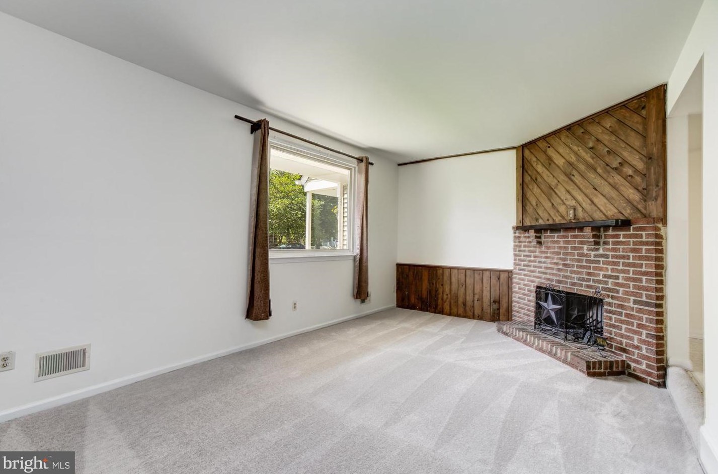 201 Stanley Pl, Laurel MD  20707-4301 exterior