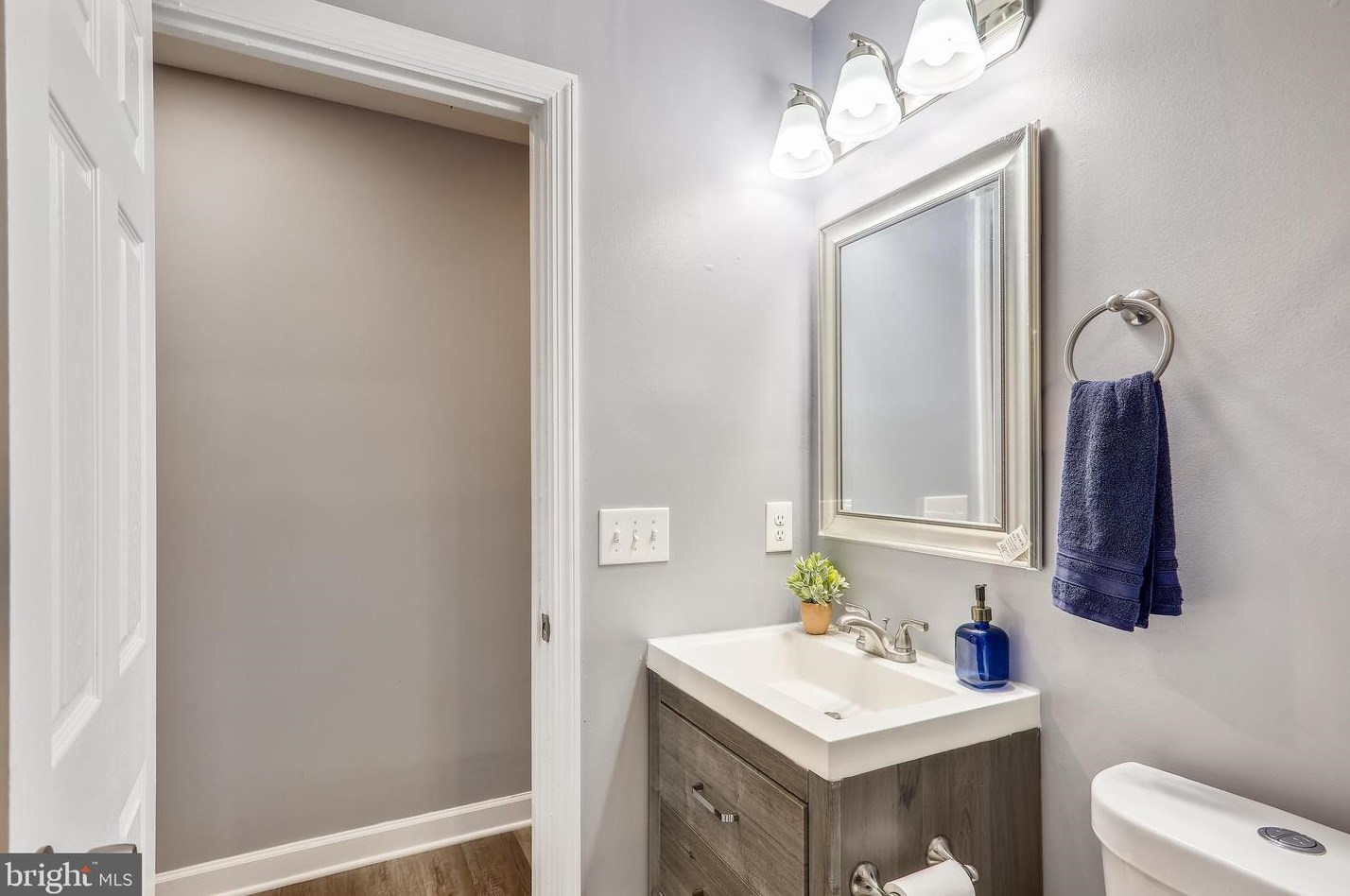 4900 Emo St, Capitol Heights MD  20743-2835 exterior