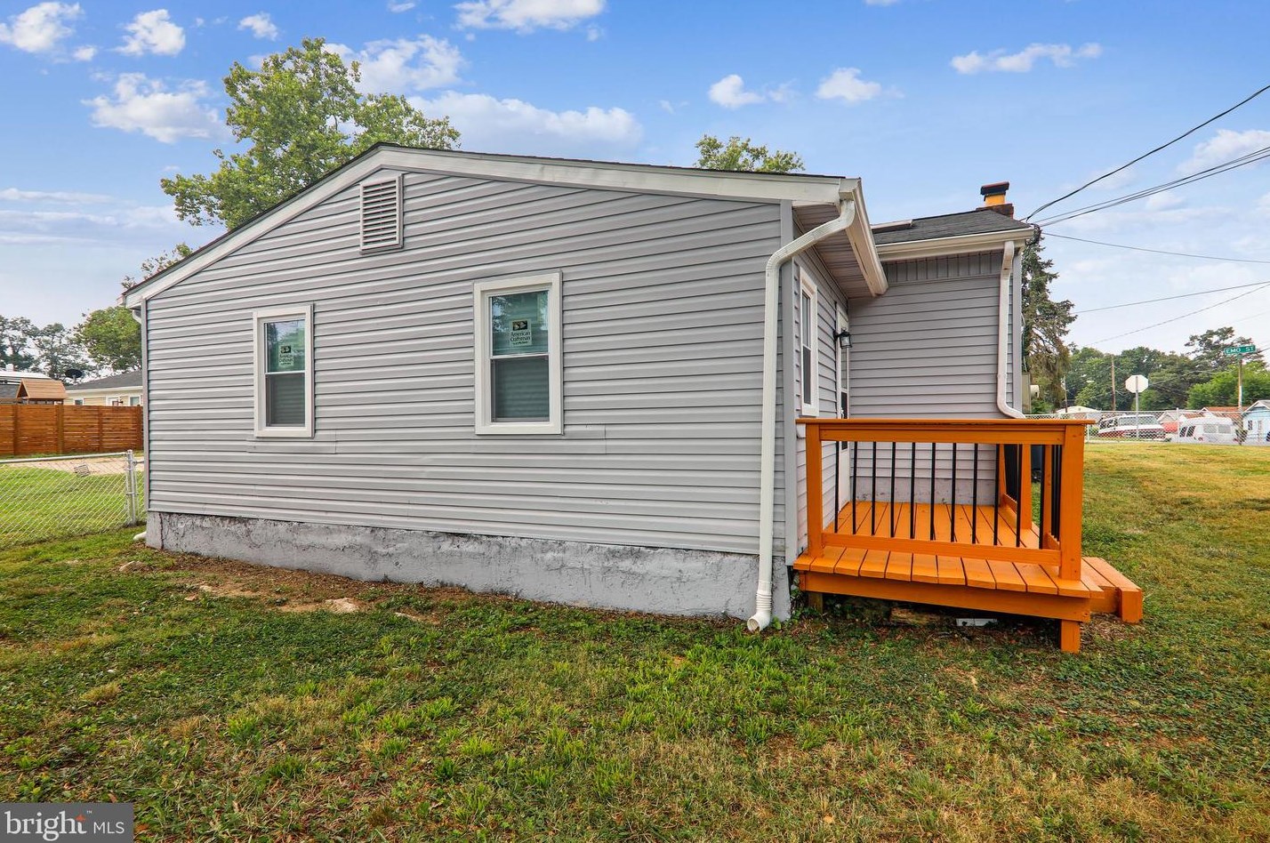 4900 Emo St, Capitol Heights MD  20743-2835 exterior