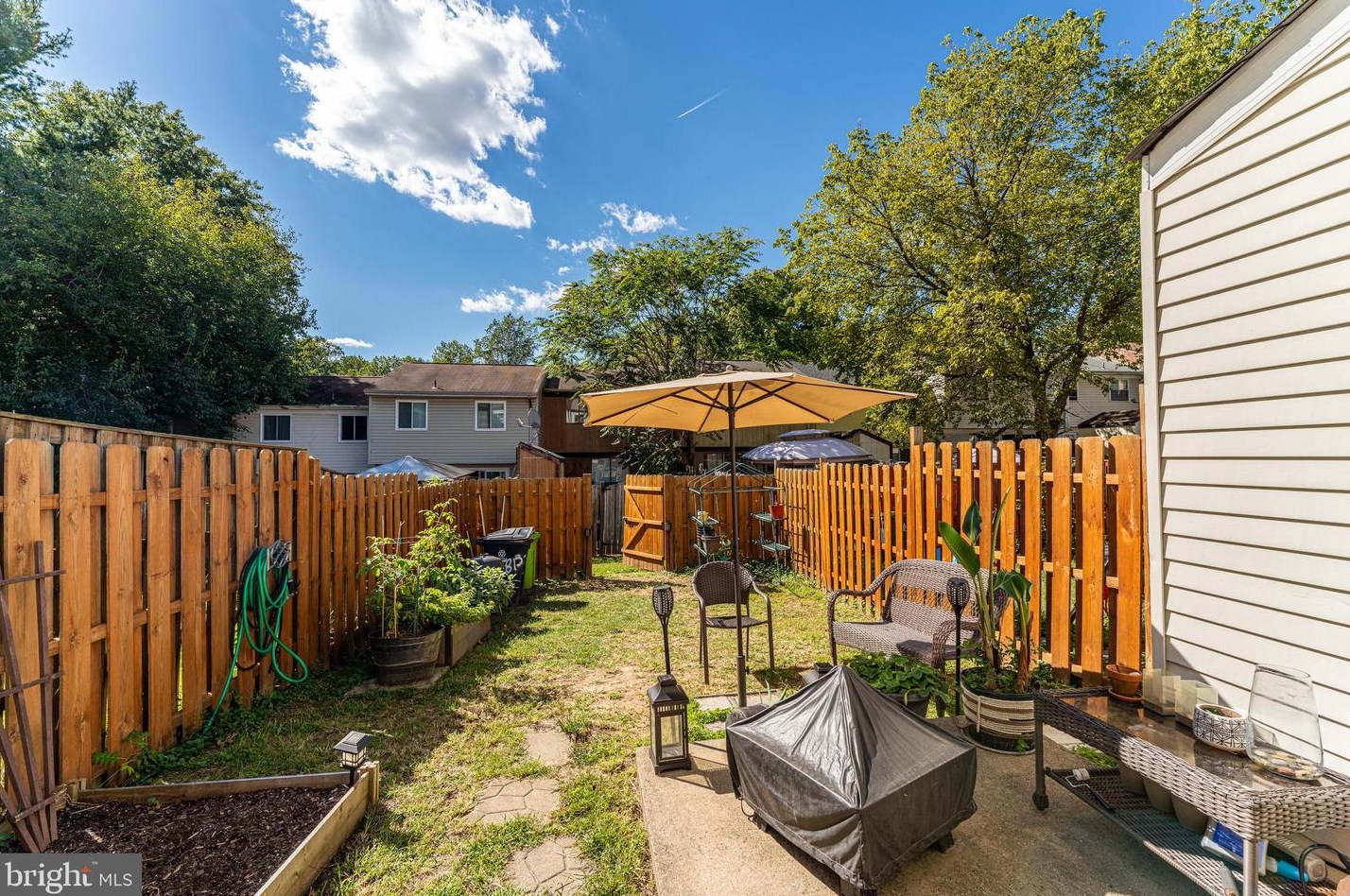 5813 Folgate Ct, Capitol Heights MD 20743-4243 exterior