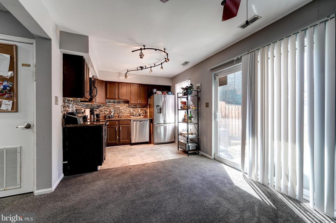 5813 Folgate Ct, Capitol Heights MD 20743-4243 exterior