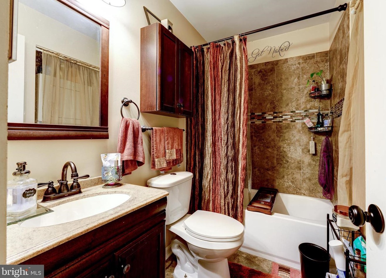 5813 Folgate Ct, Capitol Heights MD 20743-4243 exterior