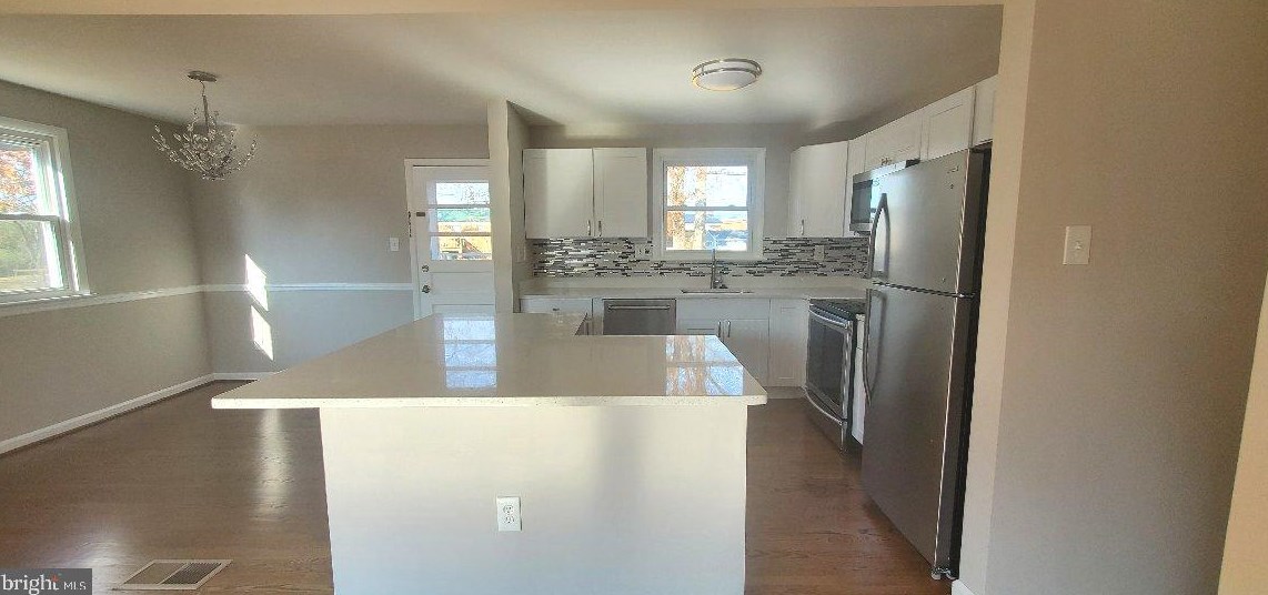 5706 Spruce Dr, Clinton MD 20735-1454 exterior