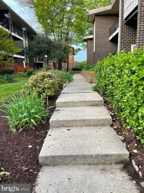 3934 Stone Gate Dr, Suitland, MD 20746-1965