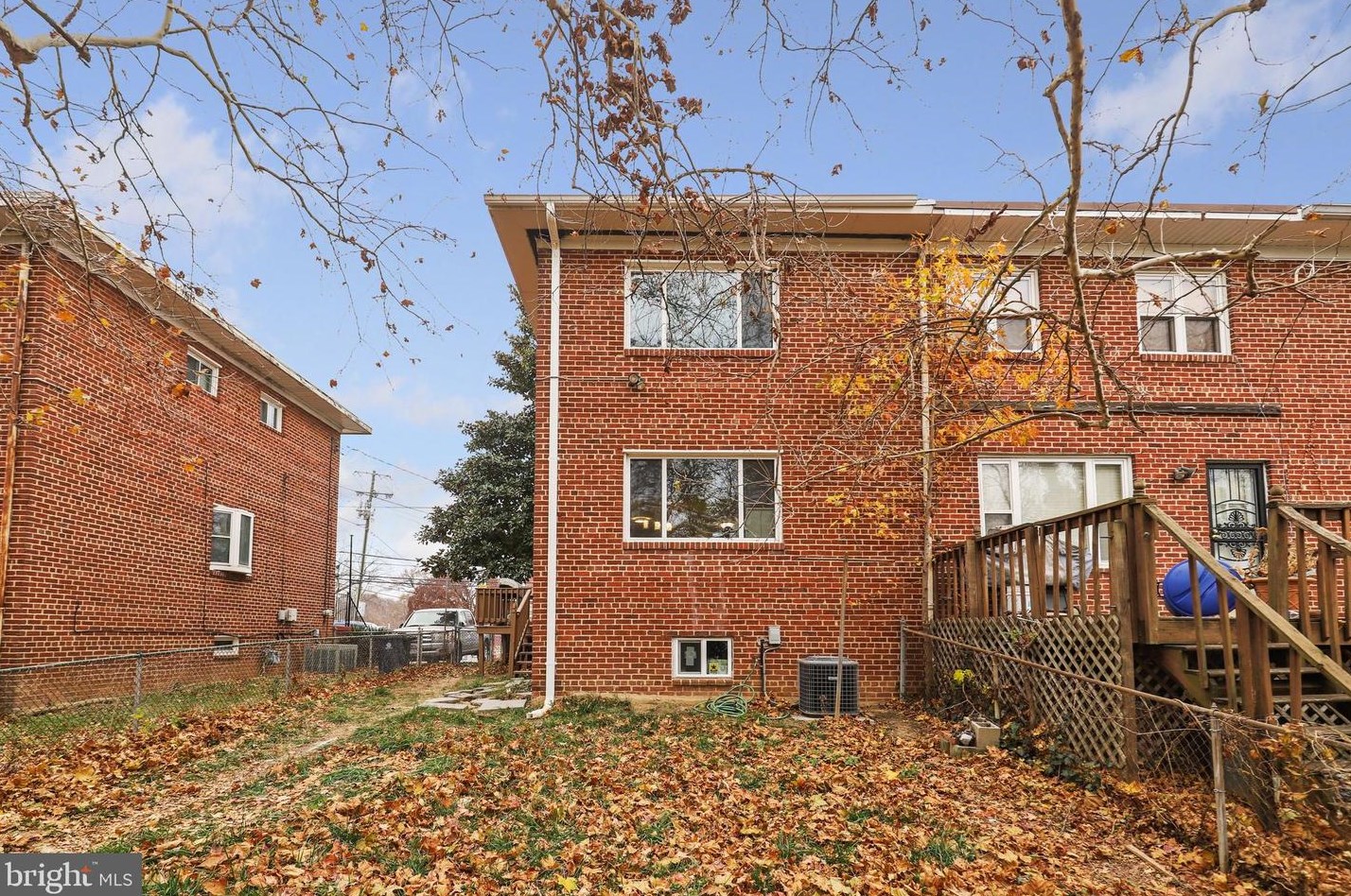 5207 Deal Dr, Oxon Hill MD  20745-2736 exterior