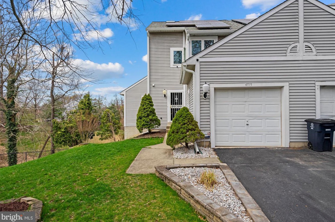 4715 Summertime Dr, Oxon Hill, MD 20745