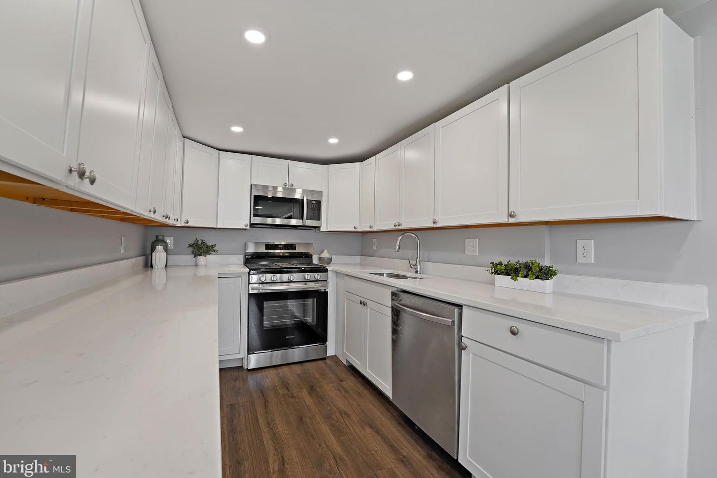 411 Dateleaf Ave, Capitol Heights MD  20743-2527 exterior