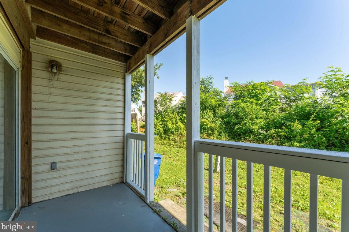 5832 Holly Springs Dr, Capitol Heights MD  20743-4339 exterior