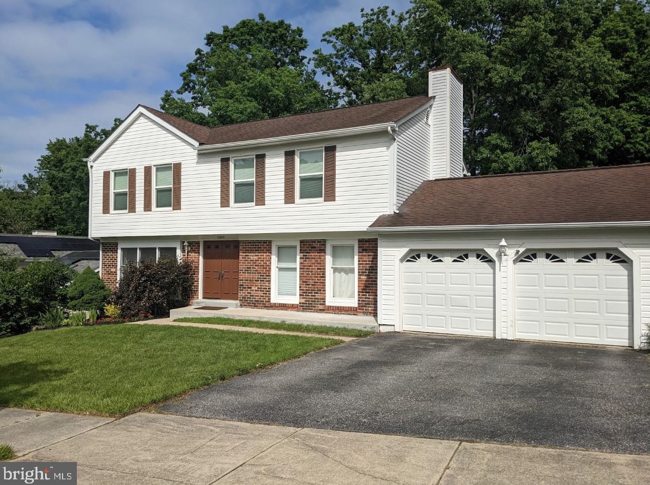 12809 Point Ln, Laurel, MD 20708-2341