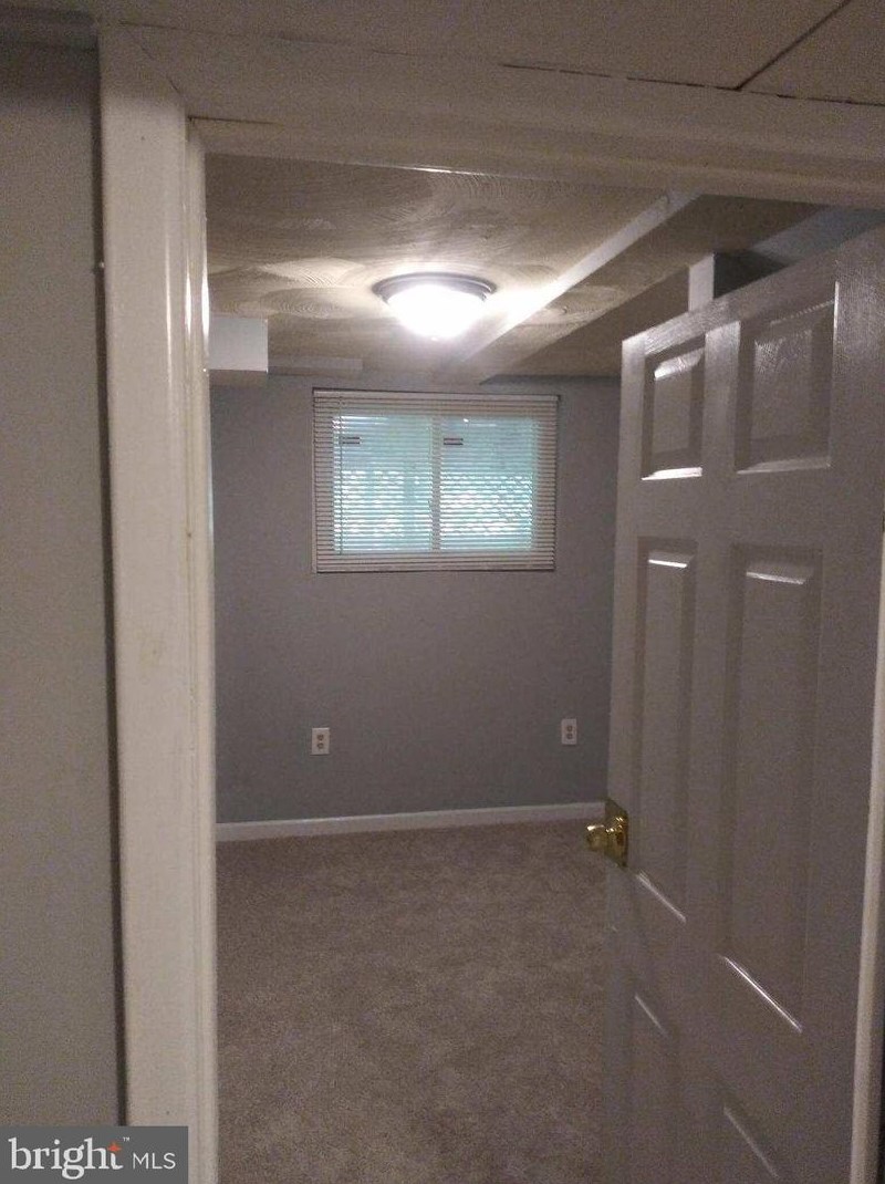 5526 Helmont Dr, Oxon Hill MD  20745-3229 exterior