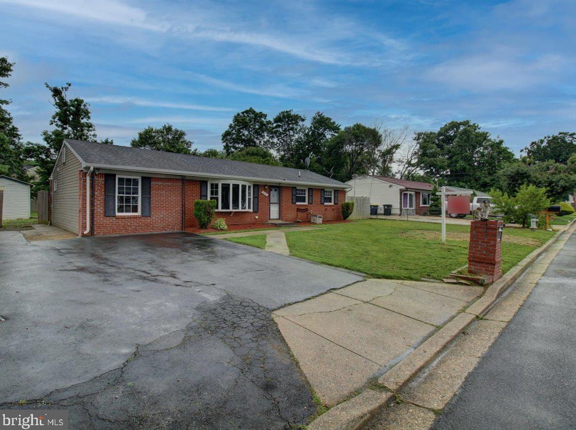 4619 Pendall Dr, Fort Washington, MD 20744-1154