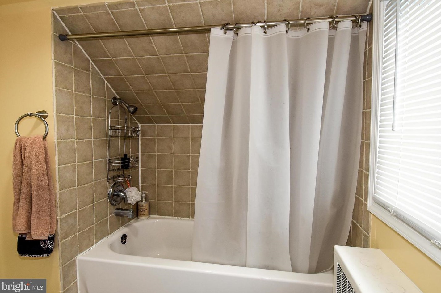 4718 Gunther St, Capitol Heights MD  20743-3925 exterior