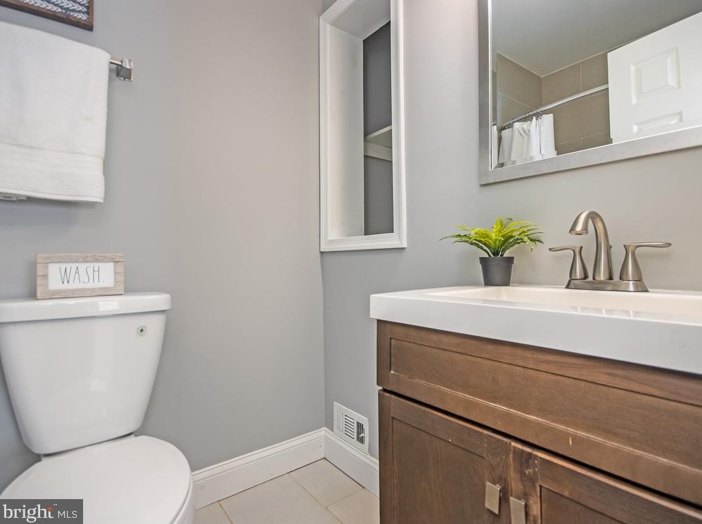 619 Birchleaf Ave, Capitol Heights MD  20743-1802 exterior