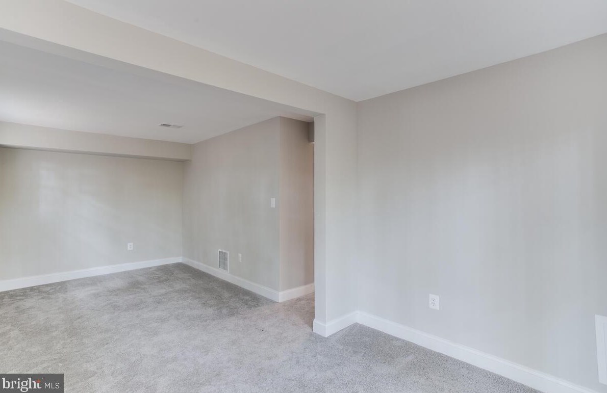 5814 Dade St, Capitol Heights MD  20743-2031 exterior