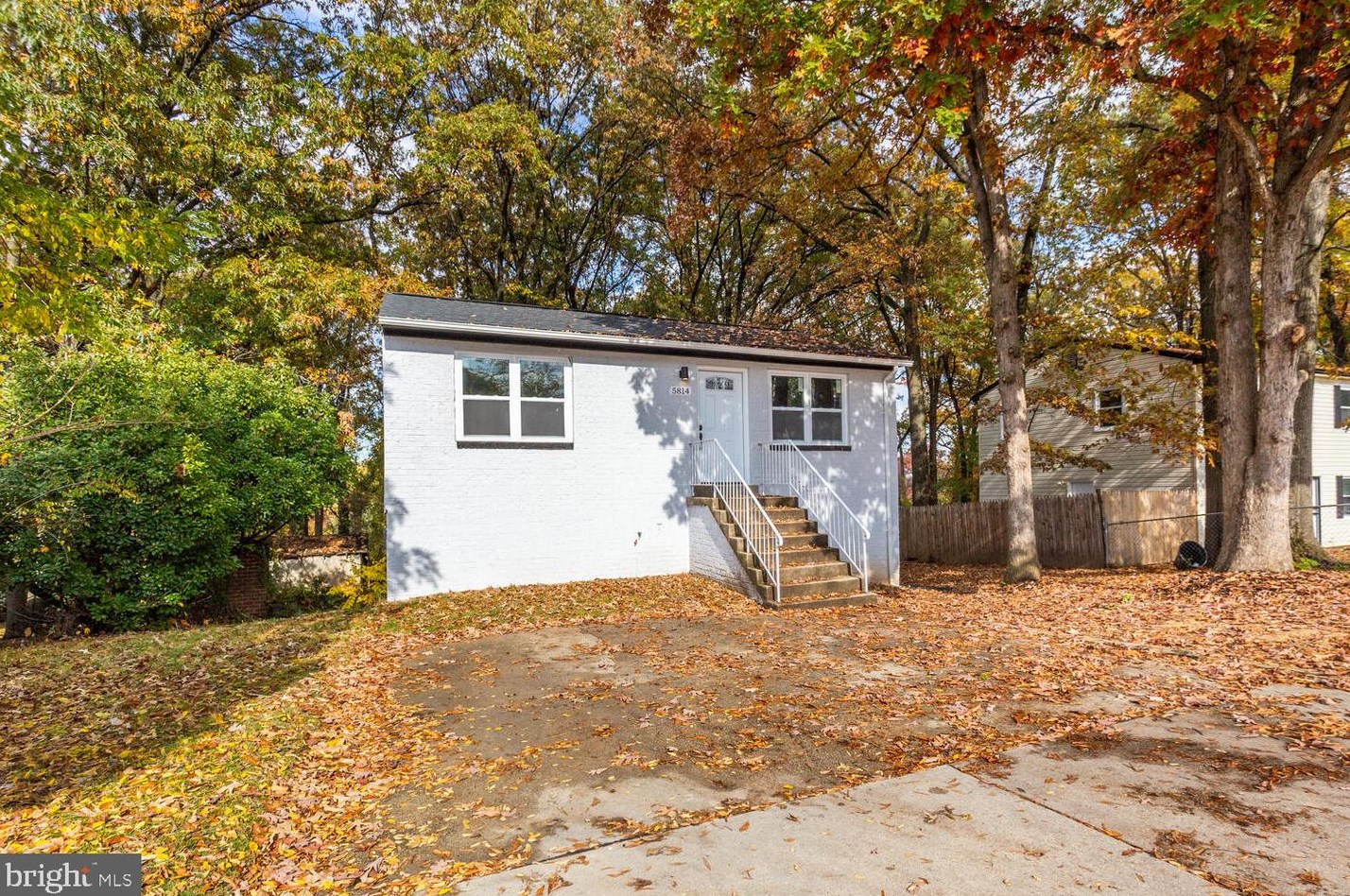 5814 Dade St, Capitol Heights MD  20743-2031 exterior