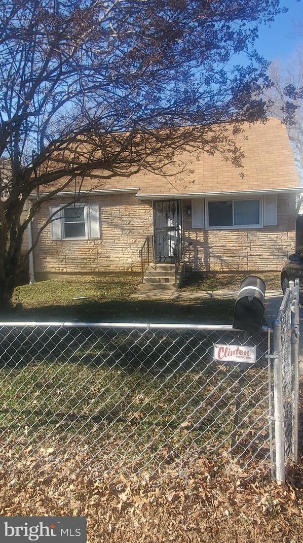 923 Clovis Ave, Capitol Heights, MD 20743-3943