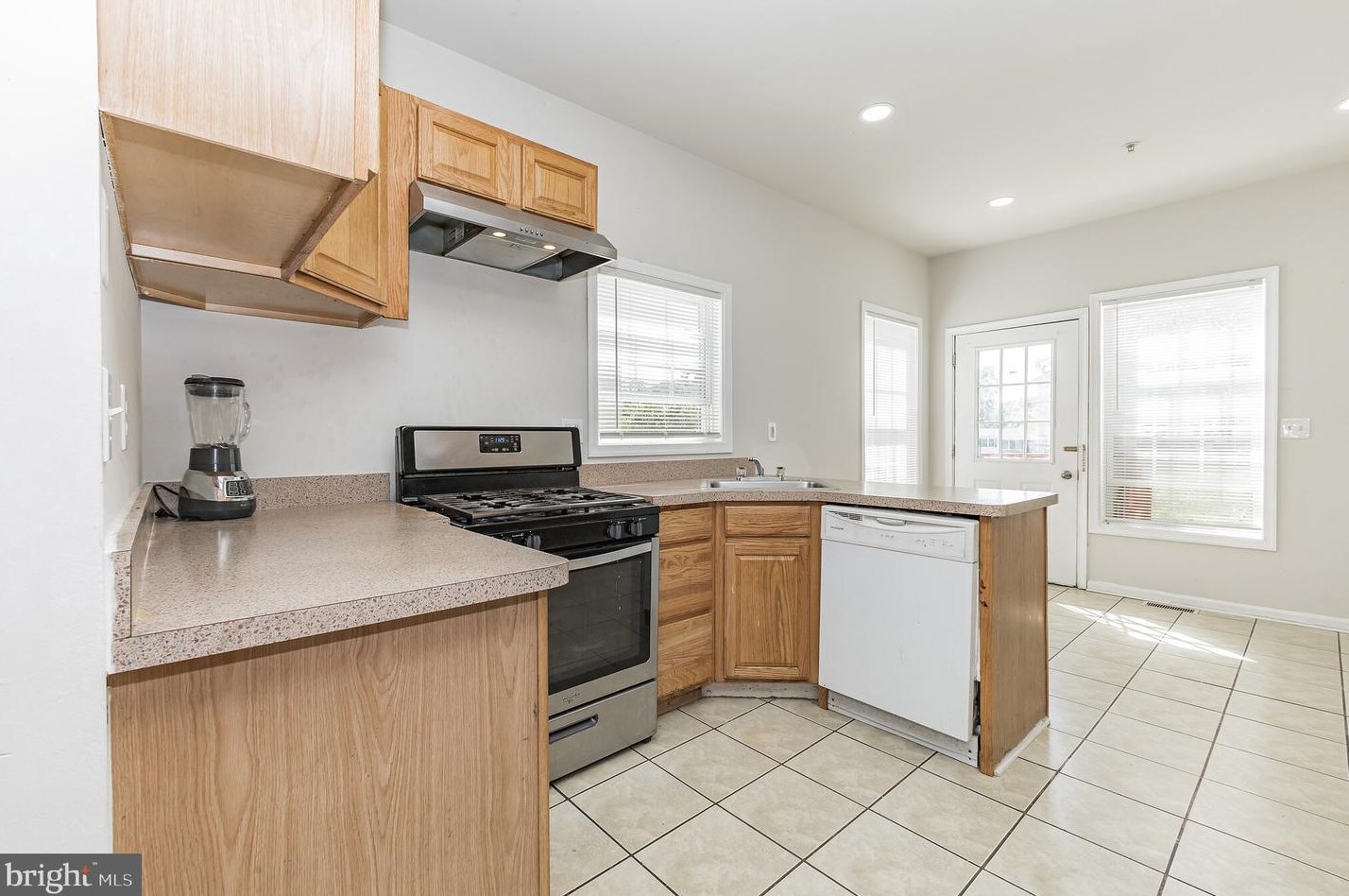 5411 Sheriff Rd, Capitol Heights MD  20743-1411 exterior