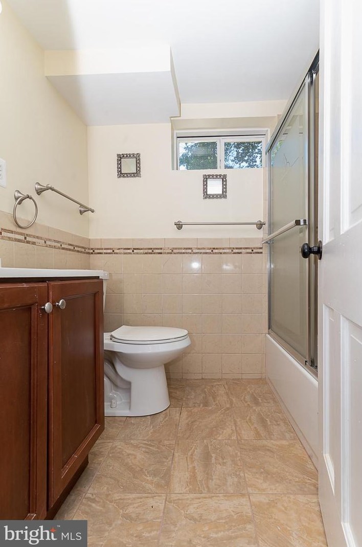 6110 Addison Rd, Capitol Heights MD  20743-2118 exterior