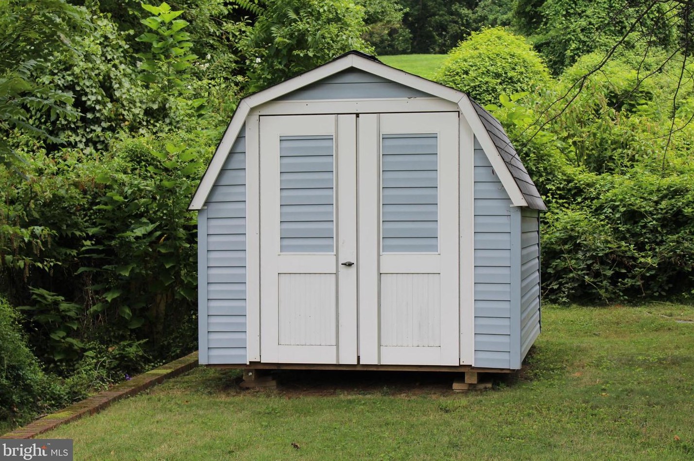 6110 Addison Rd, Capitol Heights MD  20743-2118 exterior