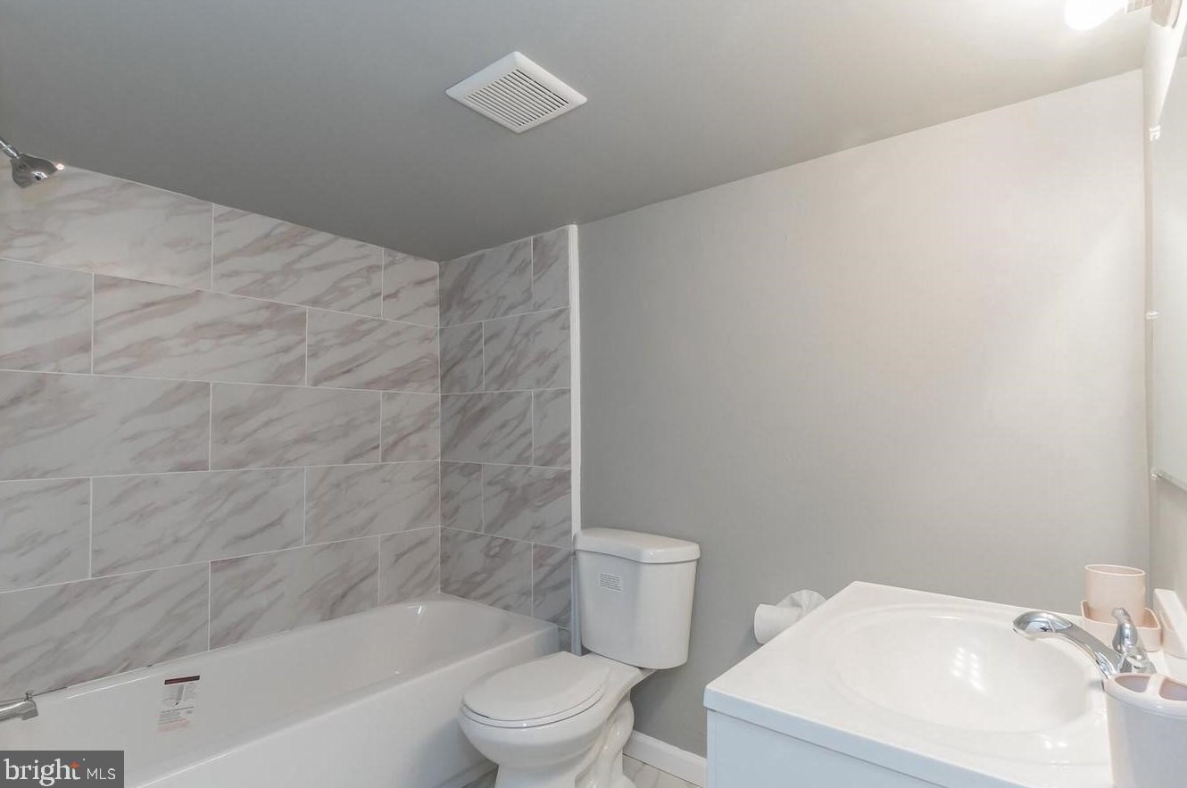 3904 Byers St, Capitol Heights MD 20743-5727 exterior