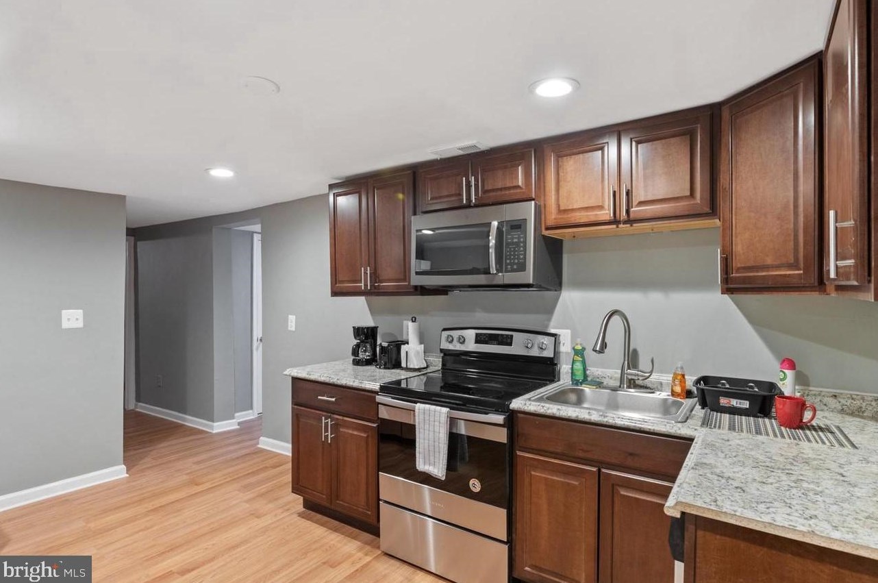 3904 Byers St, Capitol Heights MD 20743-5727 exterior