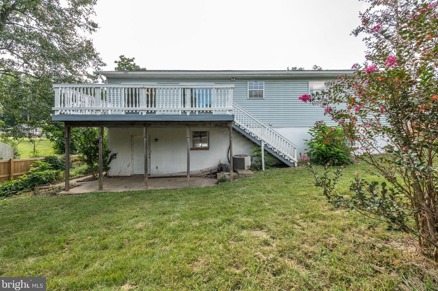 1401 4th St, Lanham MD  20706-1613 exterior