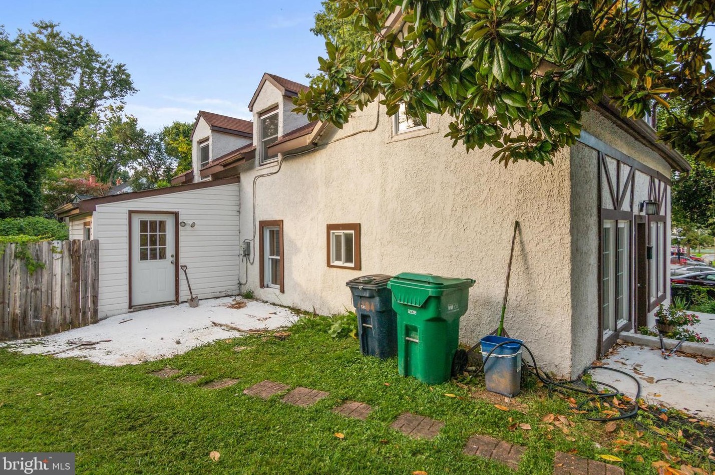 515 Drum Ave, Capitol Heights, MD 20743-2824