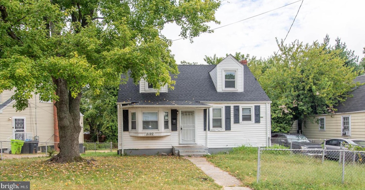 5120 Doppler St, Capitol Heights, MD 20743-2871