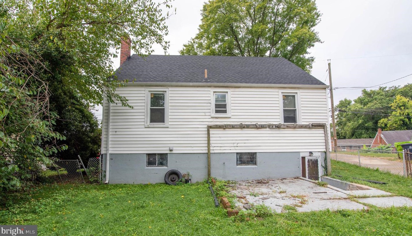 5120 Doppler St, Capitol Heights MD 20743-2869 exterior