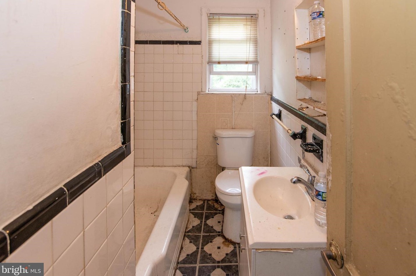 5120 Doppler St, Capitol Heights MD 20743-2869 exterior