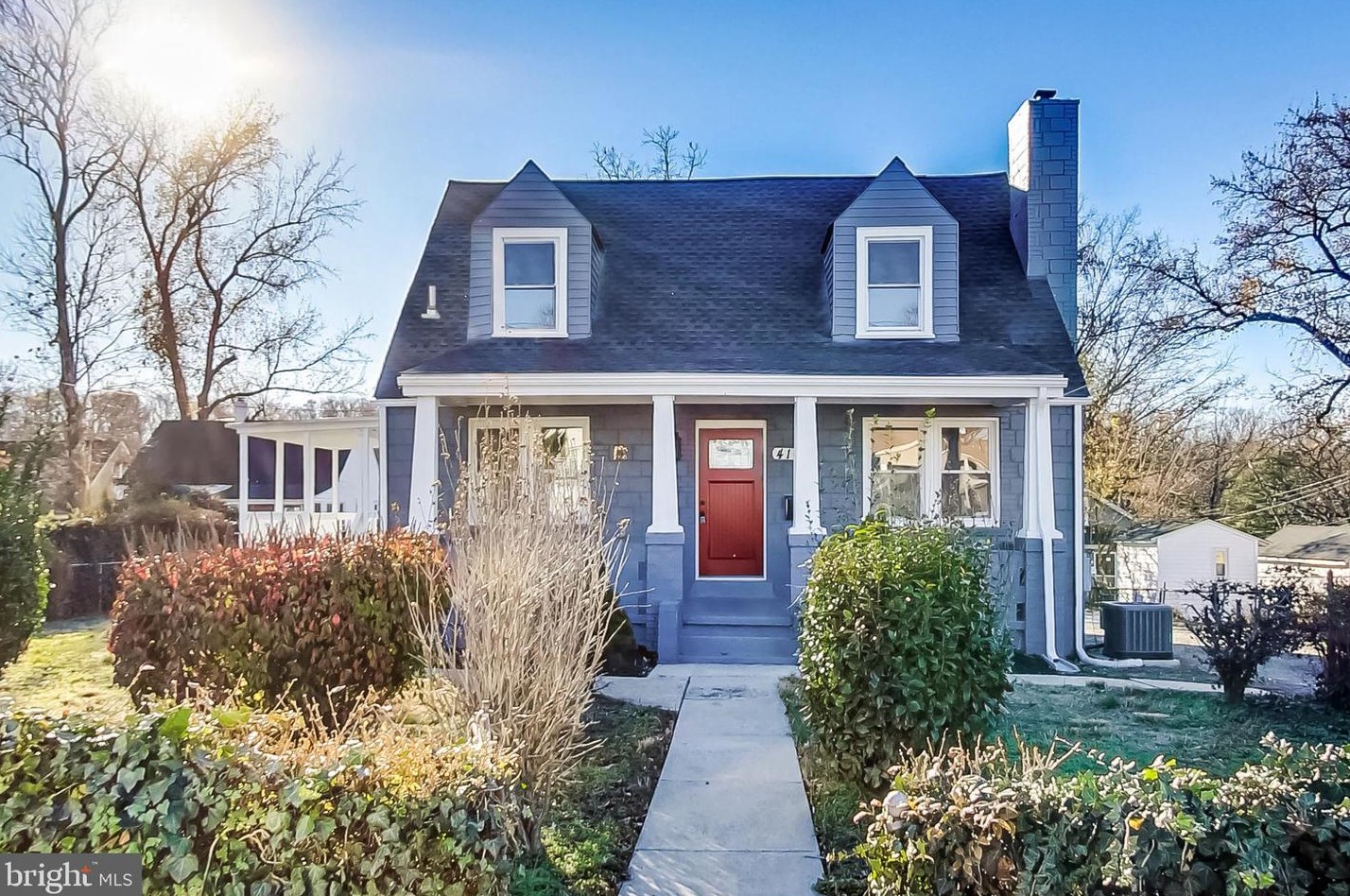 416 Dateleaf Ave, Capitol Heights, MD 20743-2526