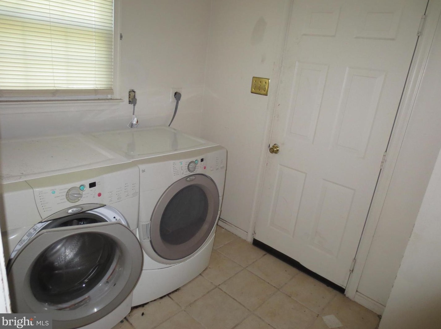 10716 Dragoo Pl, Clinton MD  20735-3912 exterior