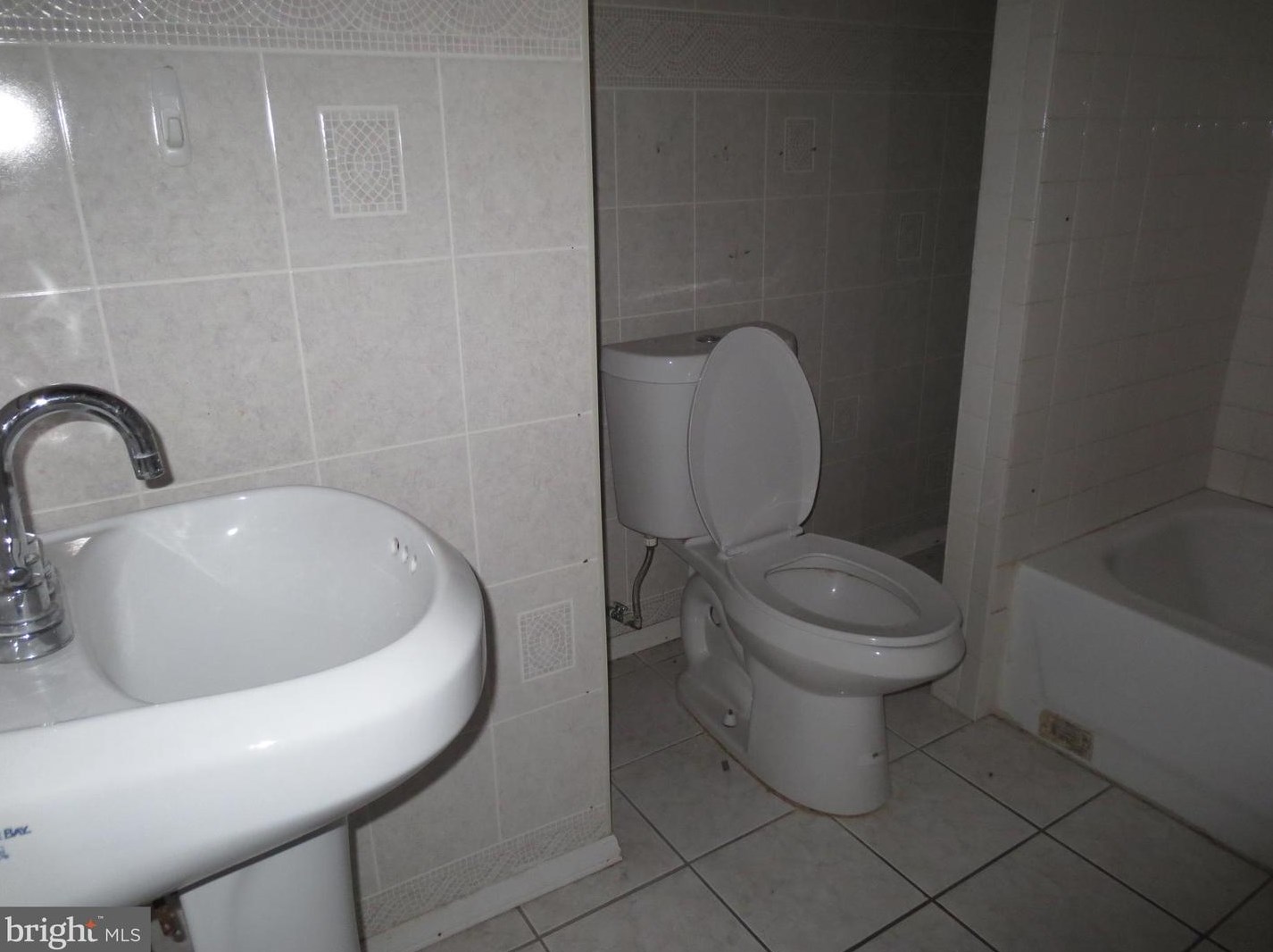 10716 Dragoo Pl, Clinton MD 20735-3912 exterior